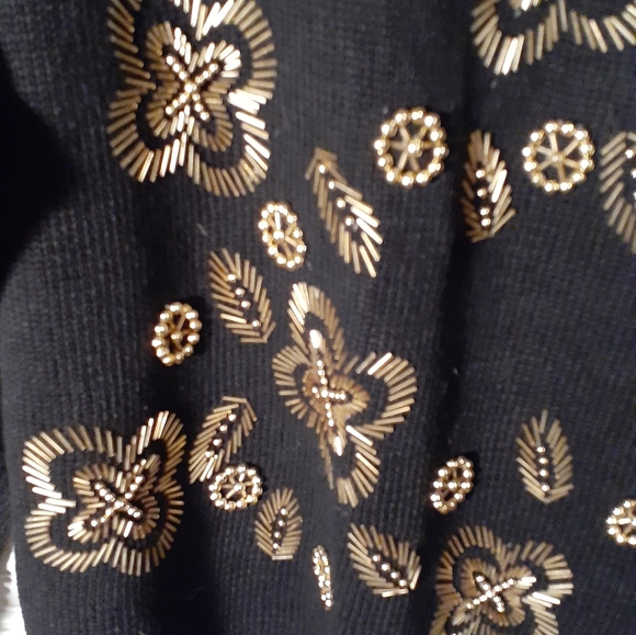 Ladies sweater - Picture 6 of 6